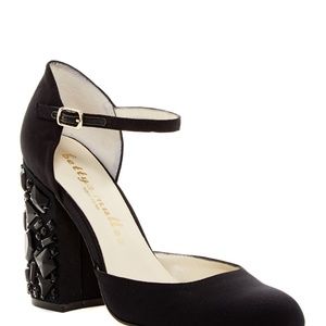 Bettye Muller Bejeweled Pumps Womens Size 8.5